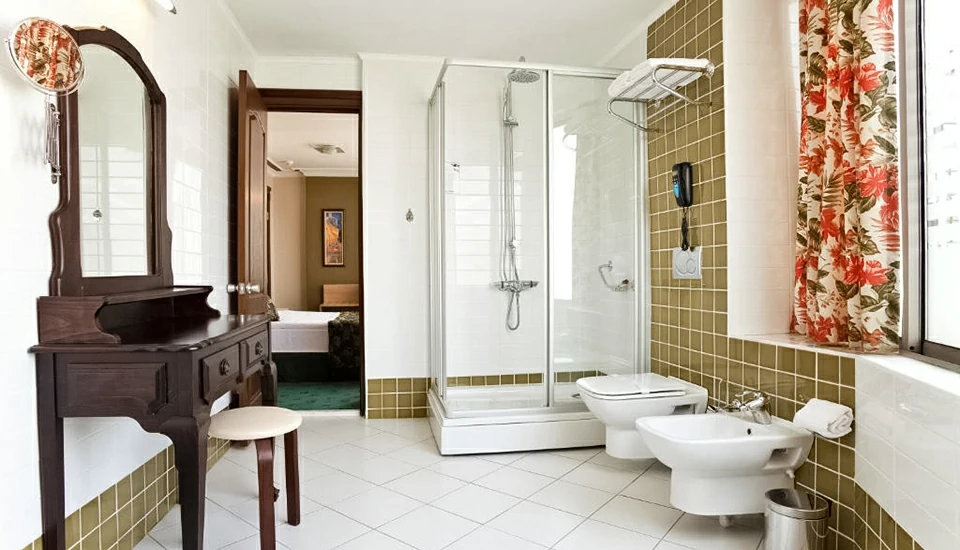 هتل ازمیر پالاس